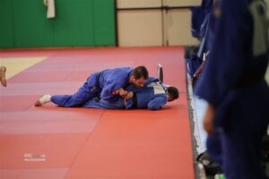 ere (184 of 886)
